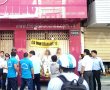 Phạm luật thế nào khi dùng quan tài làm áp lực?