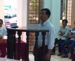 Chưa thể tuyên án người xịt thuốc diệt cỏ đòi đất