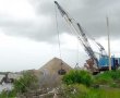 Dùng đất công viên làm bến vật liệu không phép?